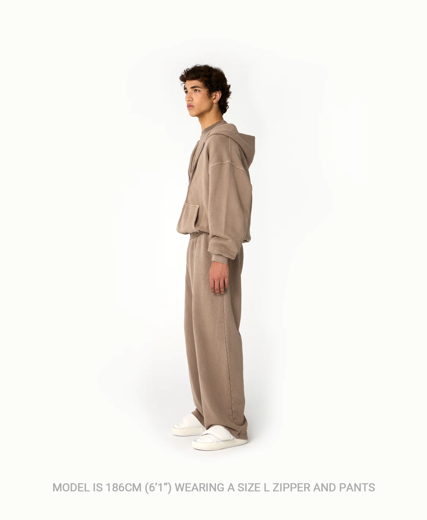 450 GSM ‘Chocolate’ Zipper - Image 6